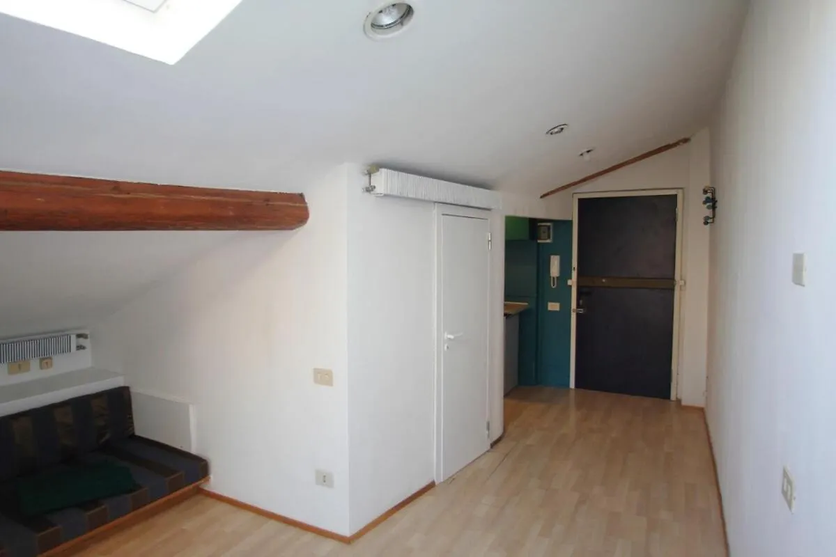 Apartmán Mansardina Petroni Boloňa